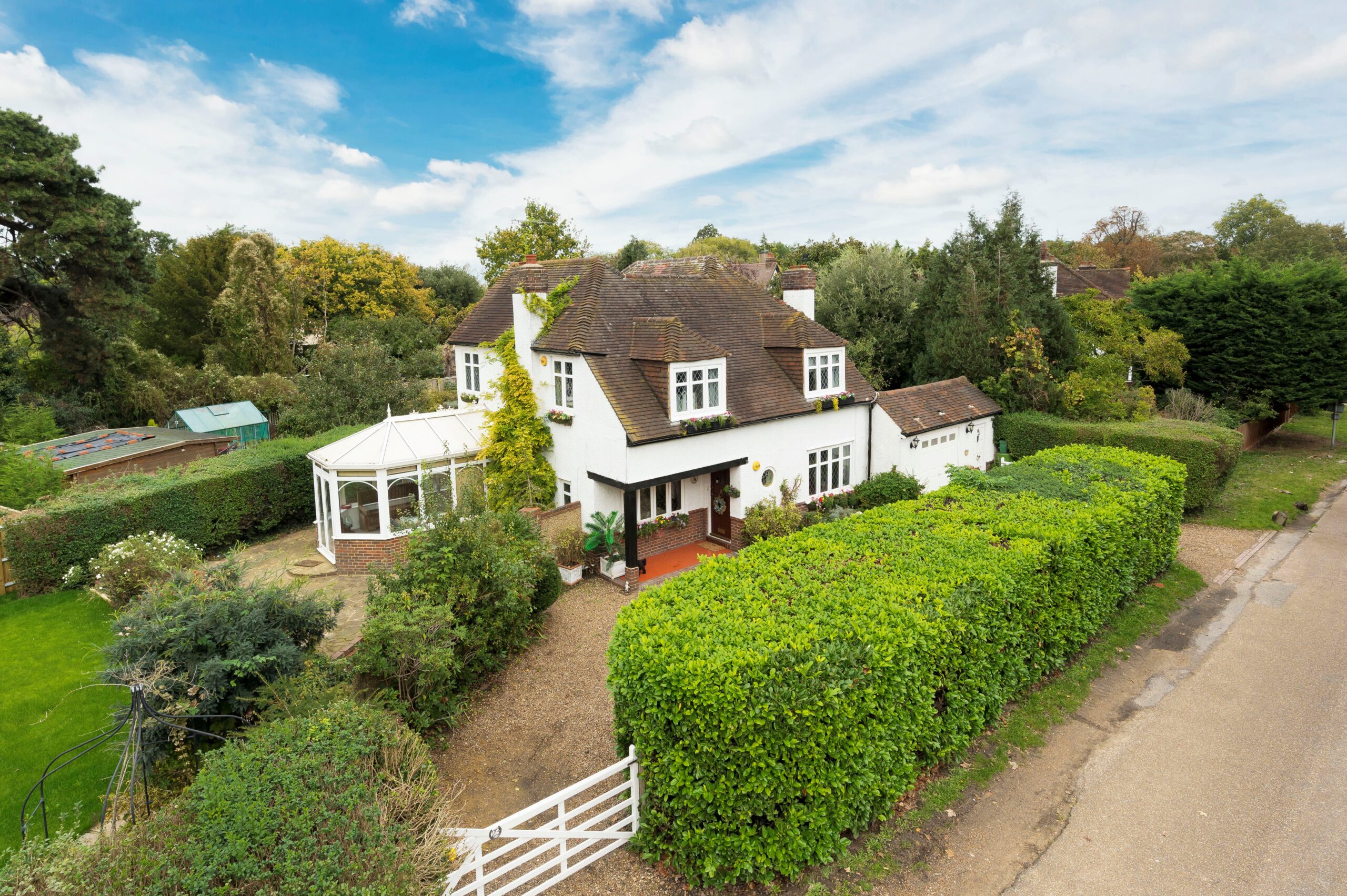 The Headway, Ewell Village, KT17 1UP Mark Anthony Estate Agents