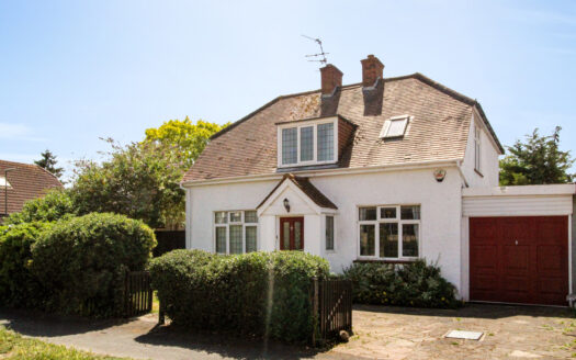 West Gardens, Ewell Village, KT17 1NE