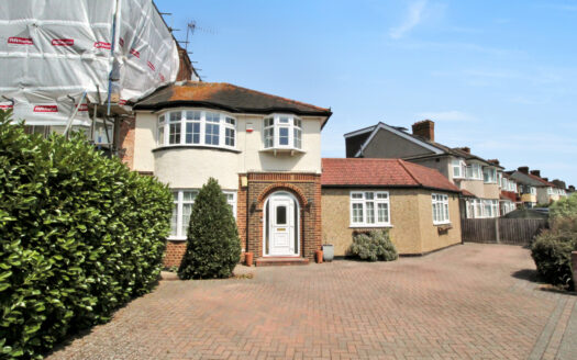 River Way, Ewell Court, Ewell, KT19 0HH