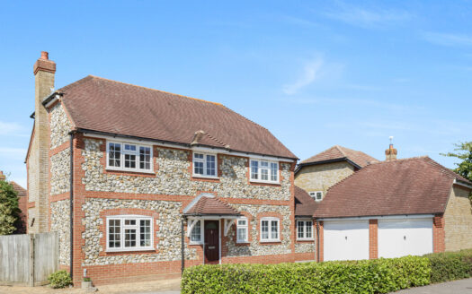 Cullerne Close, Ewell Village, KT17 1XY