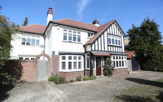 St. James Avenue, Ewell, KT17 1PT